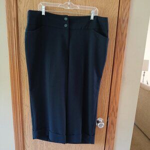 Lane Bryant Navy Cuffed Capri Size 18